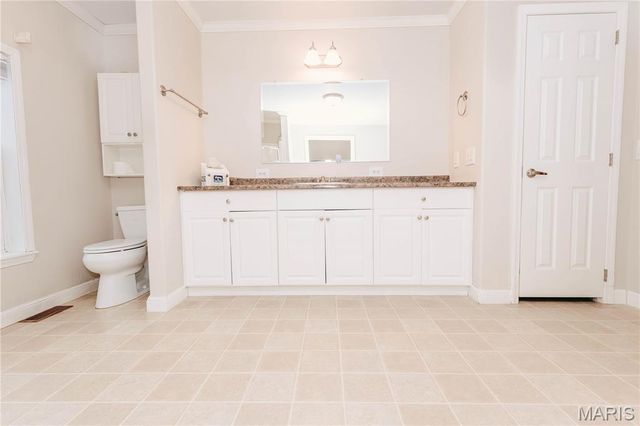 215 E 5th Street, Dixon, MO 65459