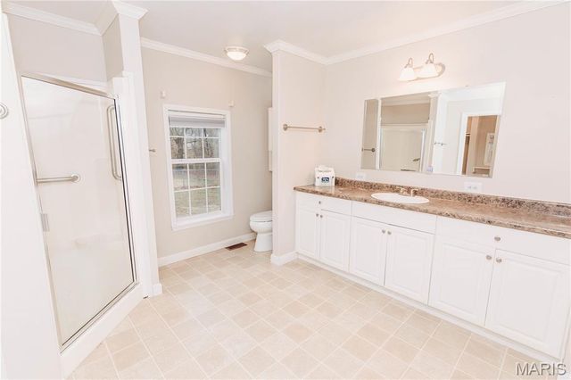 215 E 5th Street, Dixon, MO 65459