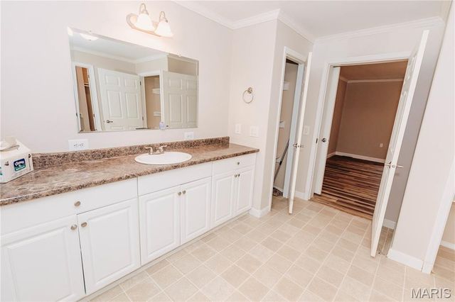 215 E 5th Street, Dixon, MO 65459