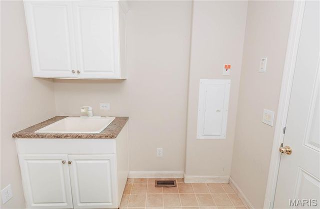 215 E 5th Street, Dixon, MO 65459