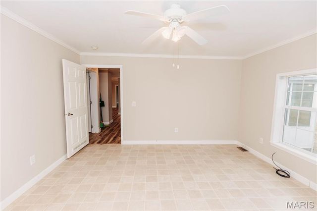 215 E 5th Street, Dixon, MO 65459