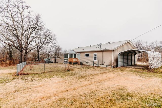 215 E 5th Street, Dixon, MO 65459