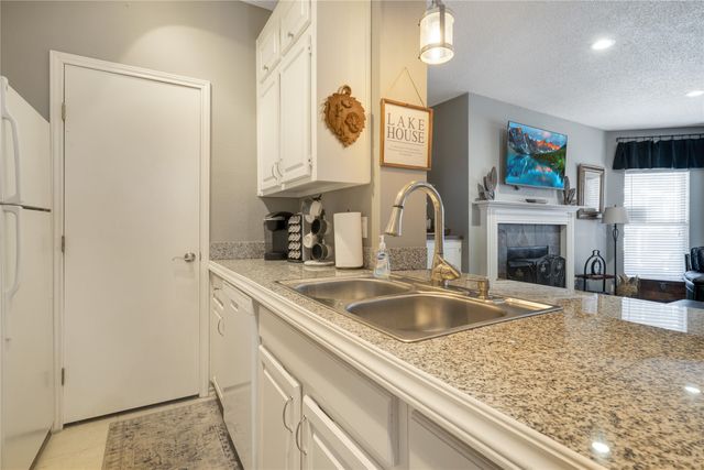 2164 Tanglewood Boulevard C215, Pottsboro, TX 75076