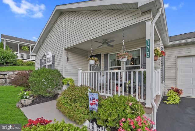 173 RANDOM RD, Douglassville, PA 19518