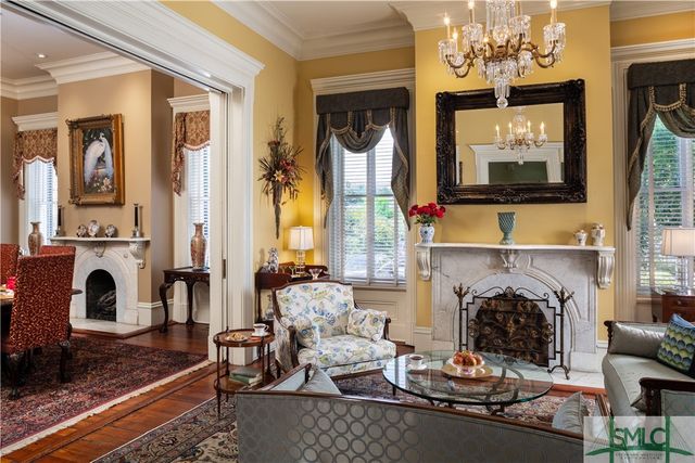 109 W Liberty Street, Savannah, GA 31401