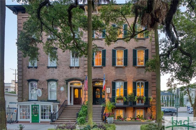 109 W Liberty Street, Savannah, GA 31401