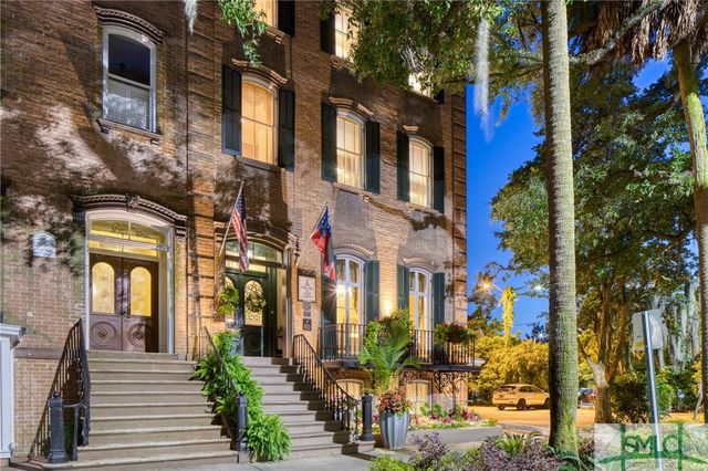 109 W Liberty Street, Savannah, GA 31401