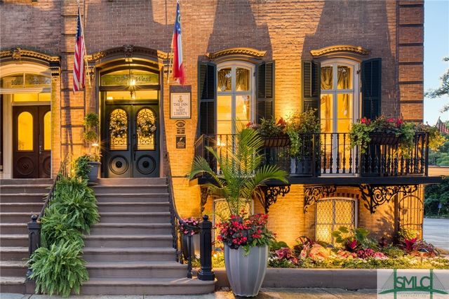 109 W Liberty Street, Savannah, GA 31401