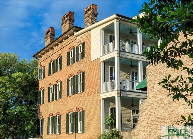 109 W Liberty Street, Savannah, GA 31401