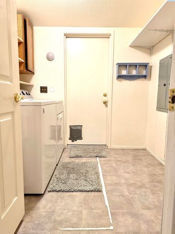 2797 Chicory Dr, West Richland, WA 99353