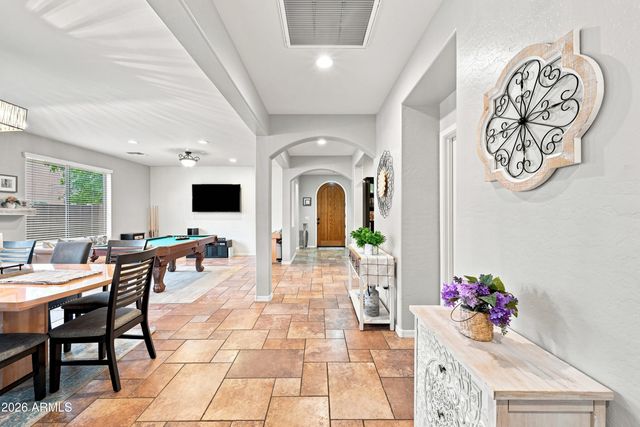 4340 S WHITE Drive, Chandler, AZ 85249