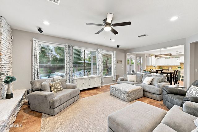 4340 S WHITE Drive, Chandler, AZ 85249