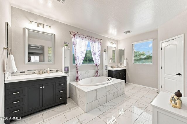 4340 S WHITE Drive, Chandler, AZ 85249