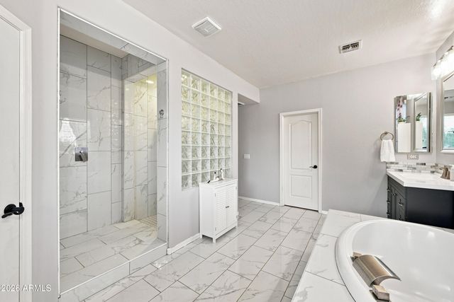 4340 S WHITE Drive, Chandler, AZ 85249