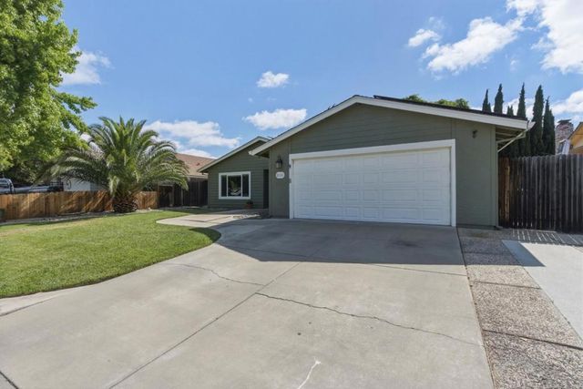 1101 Marne Drive, Hollister, CA 95023
