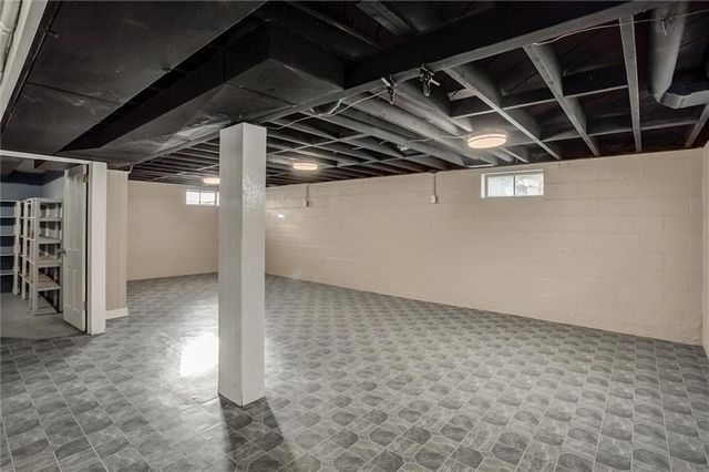 10116 E 10th Street S, Independence, MO 64053