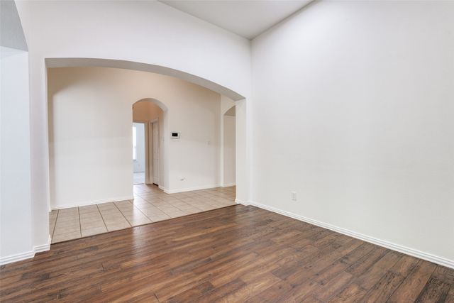 5036 Kestrel Drive, Mesquite, TX 75181
