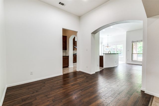 5036 Kestrel Drive, Mesquite, TX 75181