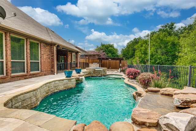 5036 Kestrel Drive, Mesquite, TX 75181