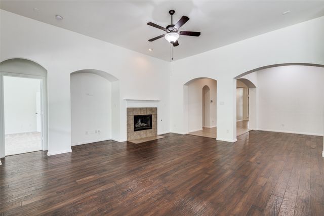 5036 Kestrel Drive, Mesquite, TX 75181