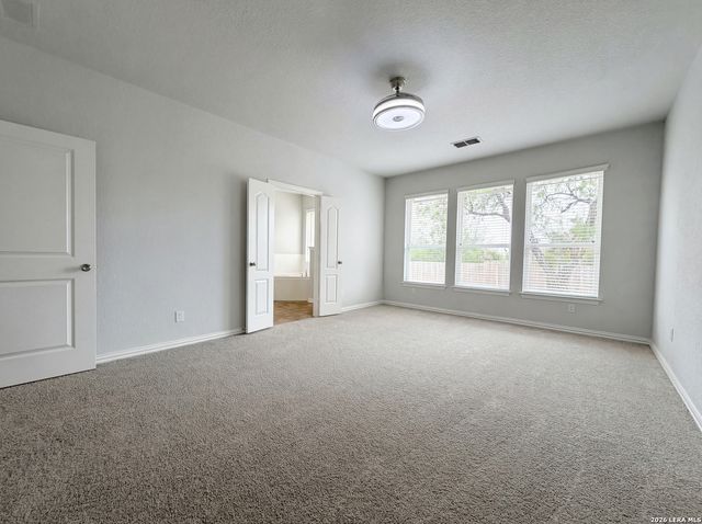 8910 Olmstead, Converse, TX 78109