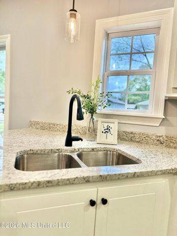 225 SE 7th Avenue, Magee, MS 39111