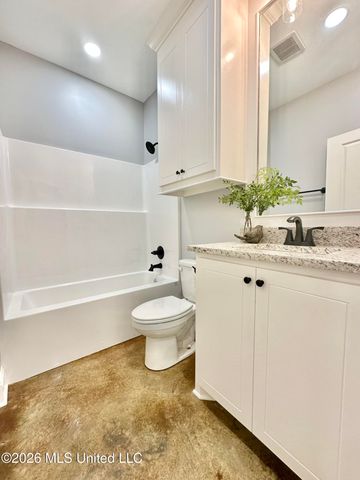 225 SE 7th Avenue, Magee, MS 39111