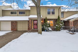 3170 Woods Circle, Detroit, MI 48207