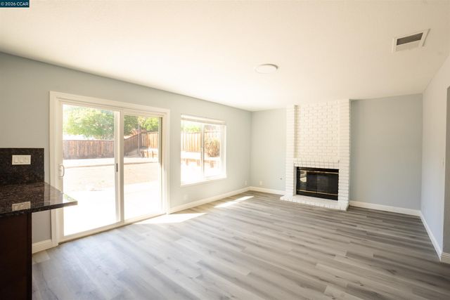 4437 Deerfield Dr, Antioch, CA 94531