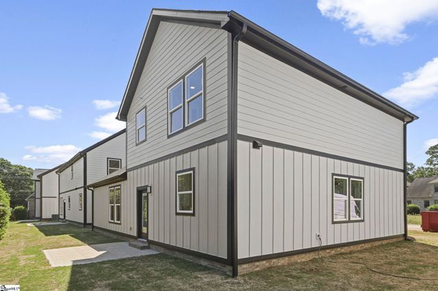 425 Ambiance Court, Spartanburg, SC 29301
