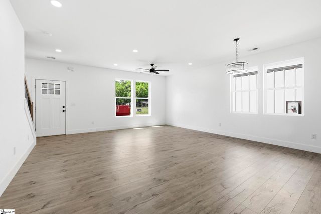 425 Ambiance Court, Spartanburg, SC 29301