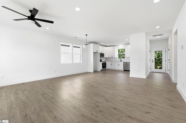425 Ambiance Court, Spartanburg, SC 29301