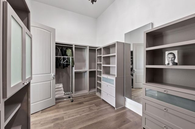 1300 Sparrow LN, Austin, TX 78734