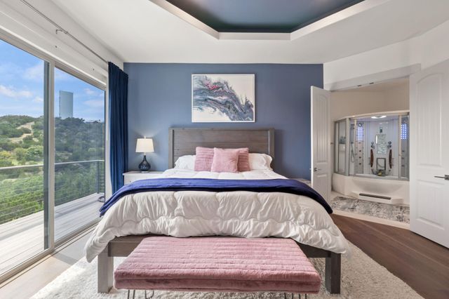 1300 Sparrow LN, Austin, TX 78734