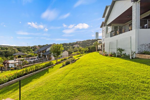 1300 Sparrow LN, Austin, TX 78734