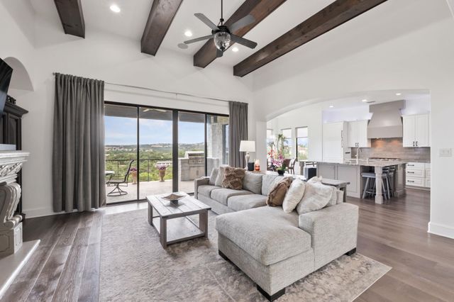 1300 Sparrow LN, Austin, TX 78734