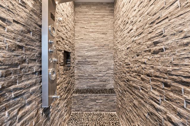 1300 Sparrow LN, Austin, TX 78734