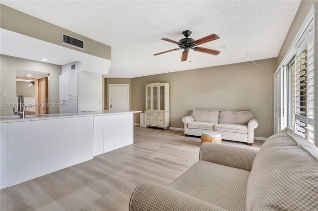 1605 S Us Highway 1 201V5, Jupiter, FL 33477