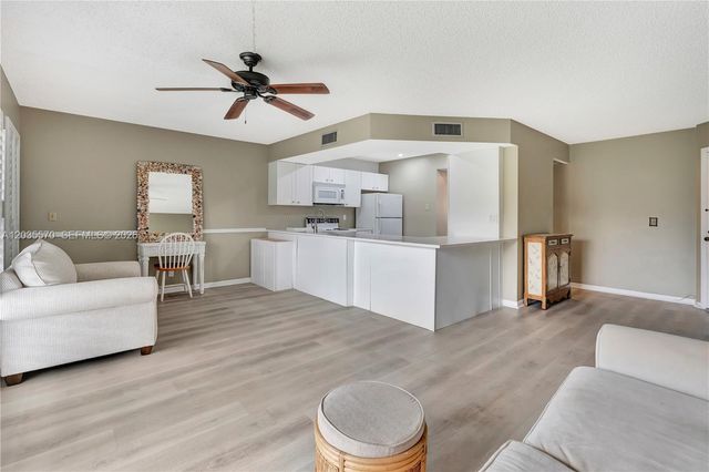 1605 S Us Highway 1 201V5, Jupiter, FL 33477
