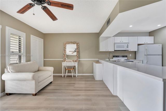 1605 S Us Highway 1 201V5, Jupiter, FL 33477