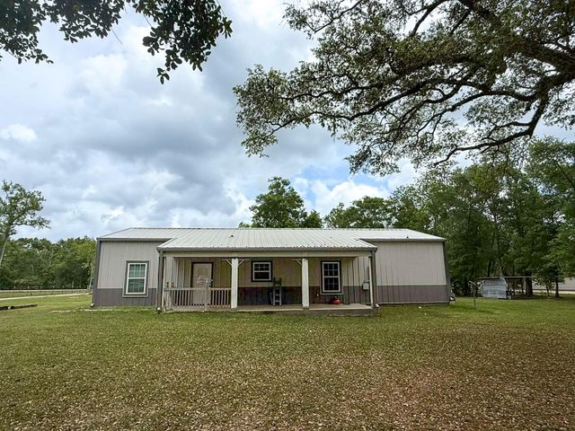 107 County Road 409, Sweeny, TX 77480