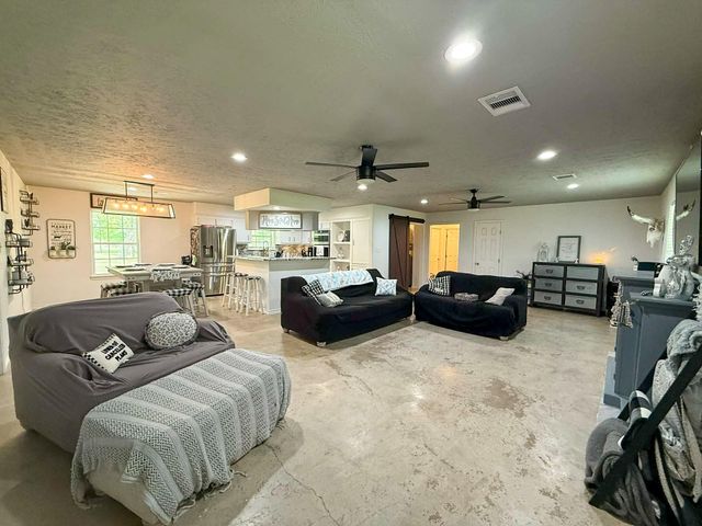 107 County Road 409, Sweeny, TX 77480