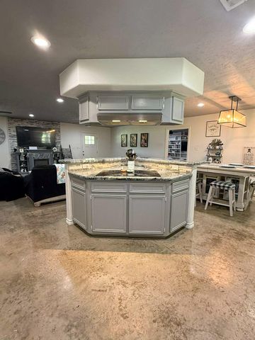 107 County Road 409, Sweeny, TX 77480