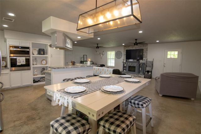 107 County Road 409, Sweeny, TX 77480