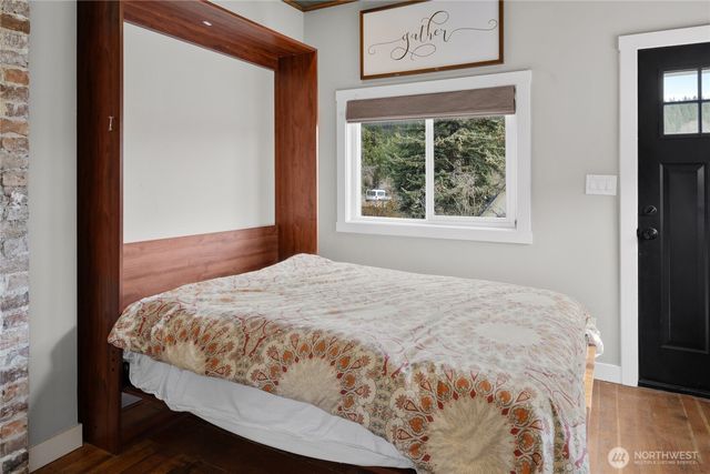 300 S 1st Street, Roslyn, WA 98941