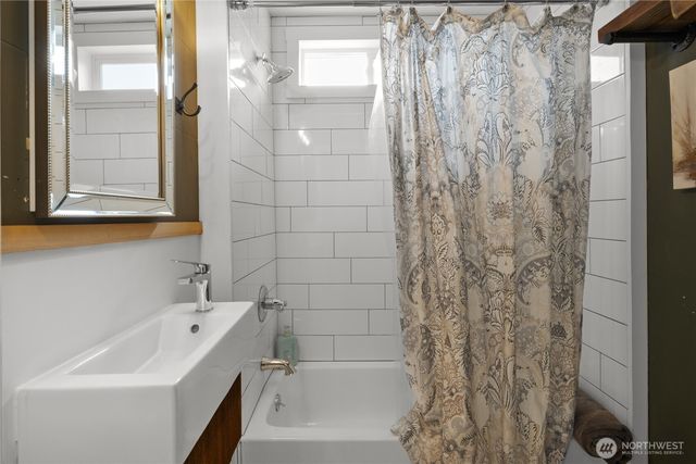 300 S 1st Street, Roslyn, WA 98941