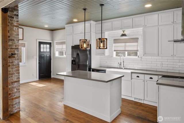 300 S 1st Street, Roslyn, WA 98941