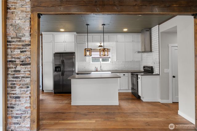 300 S 1st Street, Roslyn, WA 98941