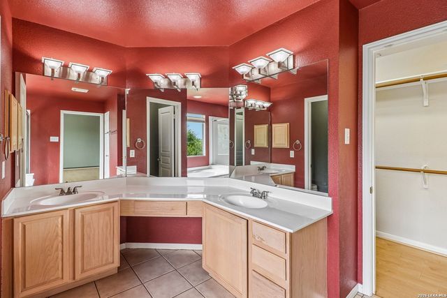 11238 JADE SPG, San Antonio, TX 78249