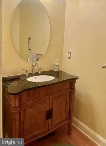 120 VICTORIA SQ, Media, PA 19063